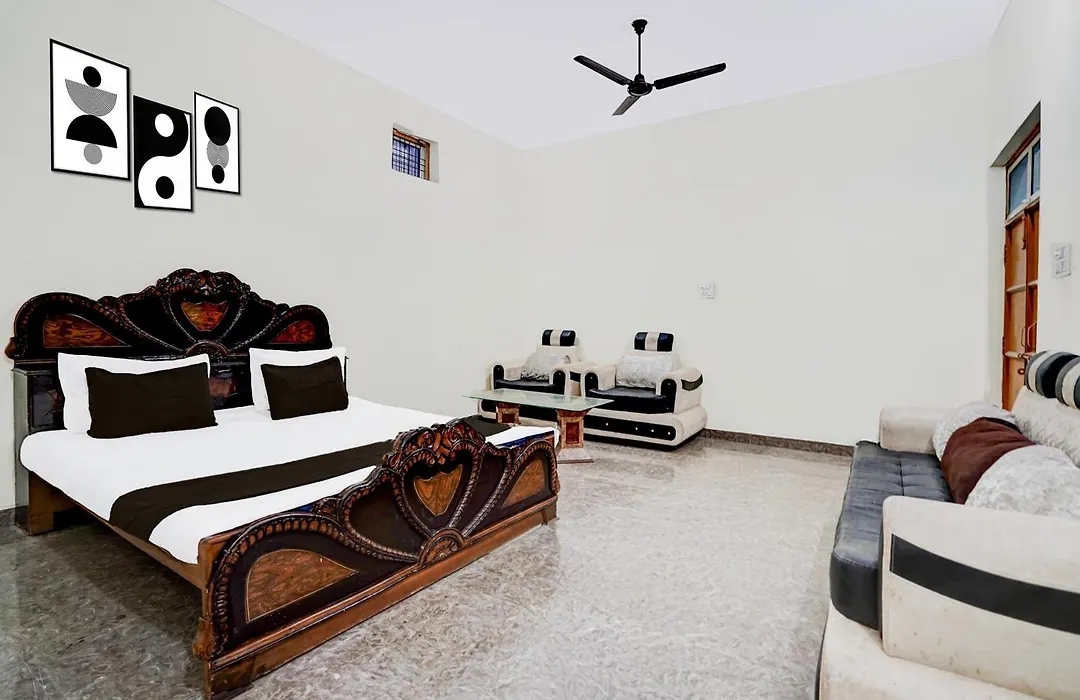 Spot On By Oyo Adhunik Publishing And Guest House-1