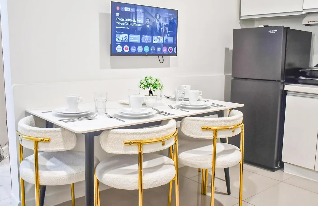Sapphire Seaview Park Suites, Staycation Near Moa Arena And Concert Grounds-1