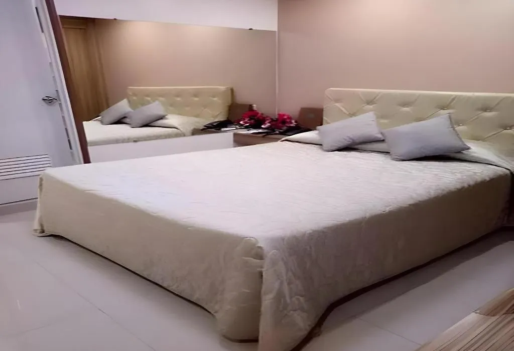 Score Birds Hotel-1