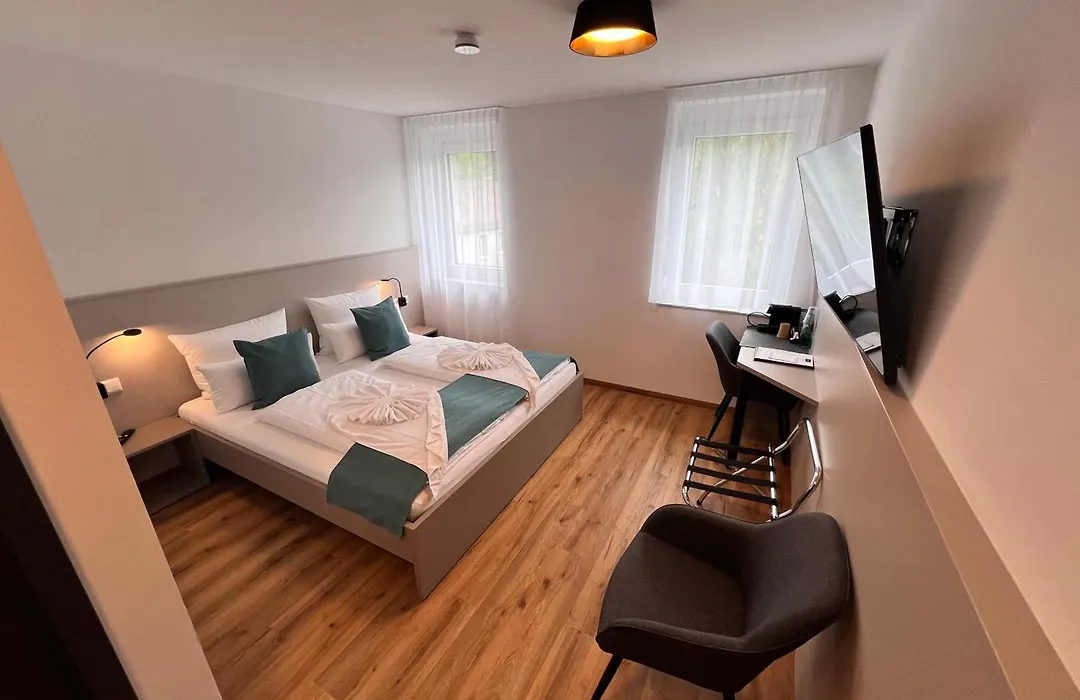 Hotel Falken-1