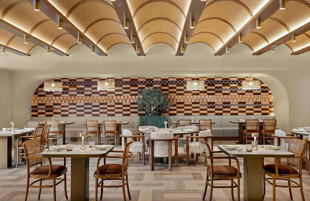 Mercure Abu Dhabi Downtown-1