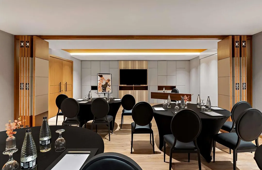 Mercure Abu Dhabi Downtown-1