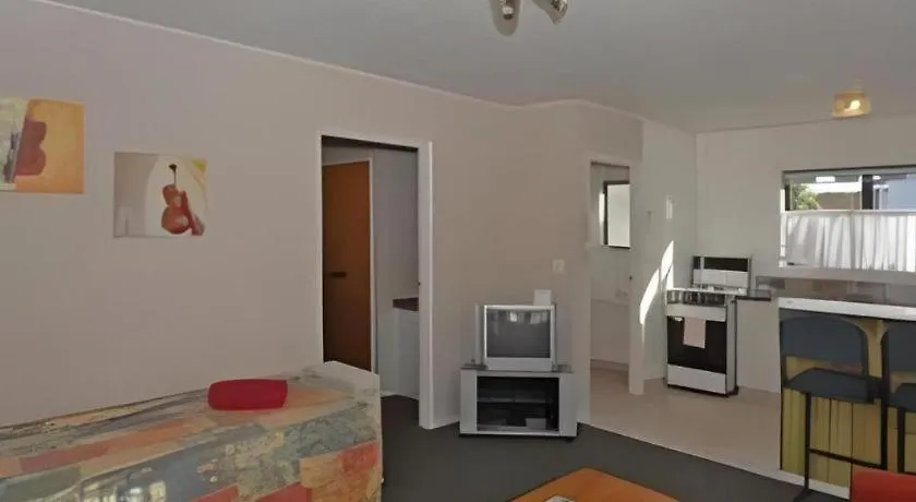 Gloucester House Motel-1