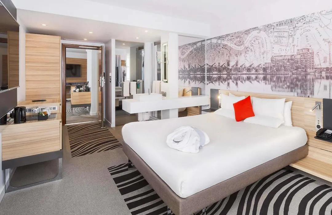 Novotel London Excel-1