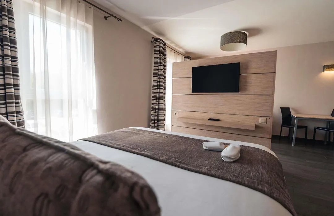 Ibis Styles Charleroi Airport Aero 44-1