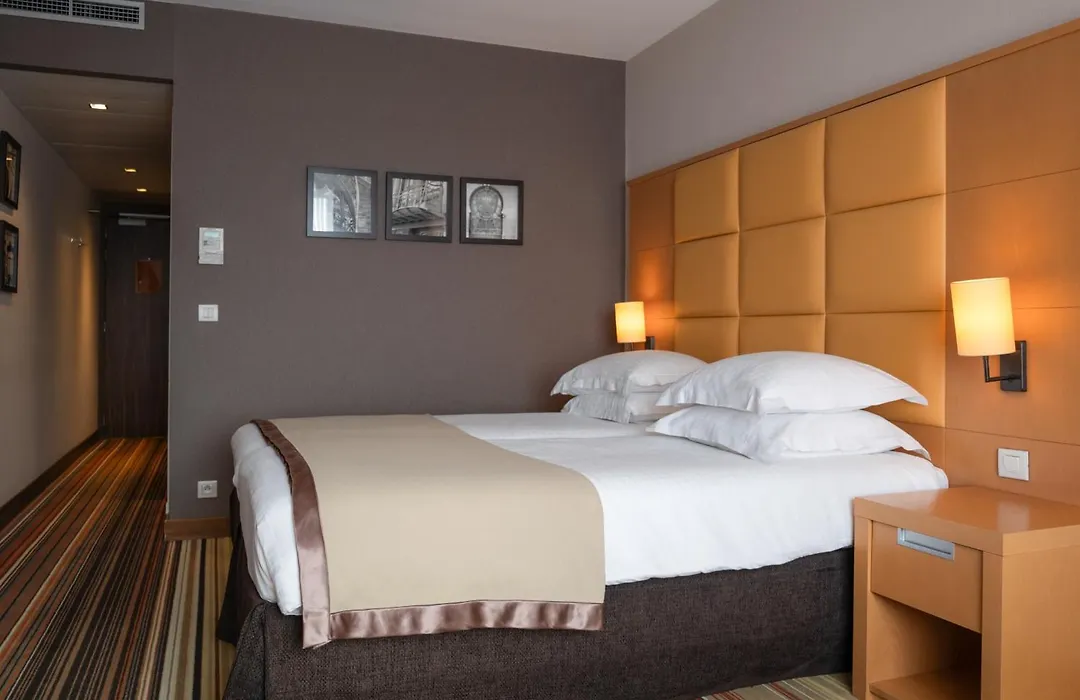 New Hotel Charlemagne-1