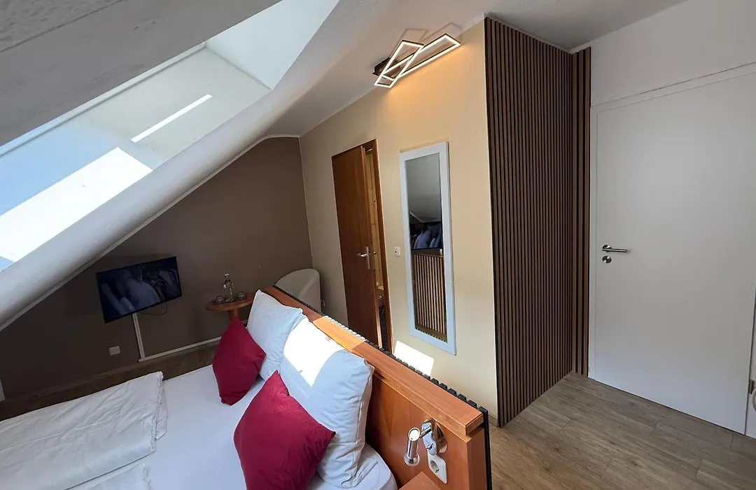Hotel Alt Montjoie-1