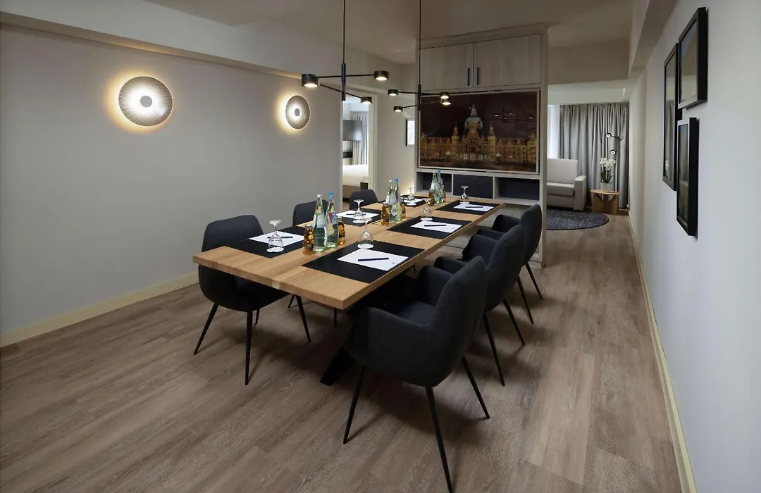 Doubletree By Hilton Hannover Schweizerhof-1