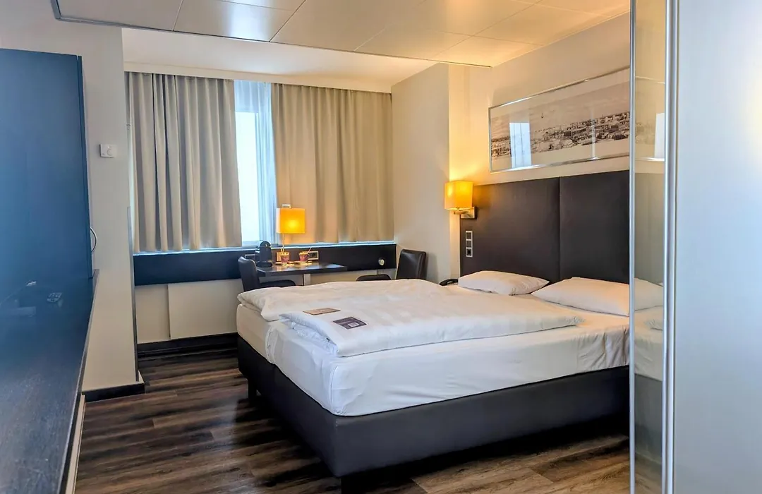Park Inn By Radisson Berlin Alexanderplatz-1