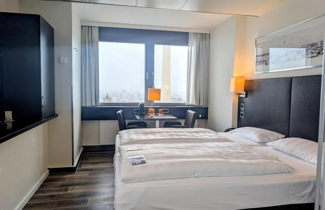 Park Inn By Radisson Berlin Alexanderplatz-1