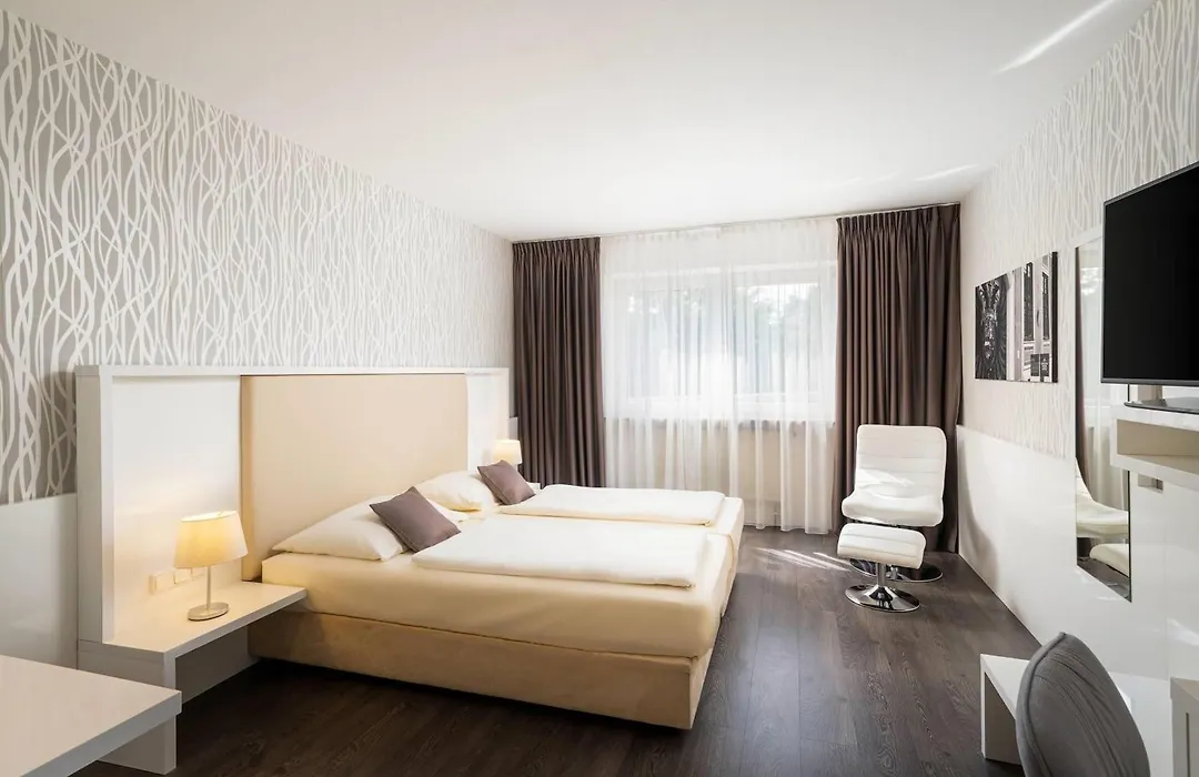 Qu Hotel, Trademark Collection By Wyndham-1