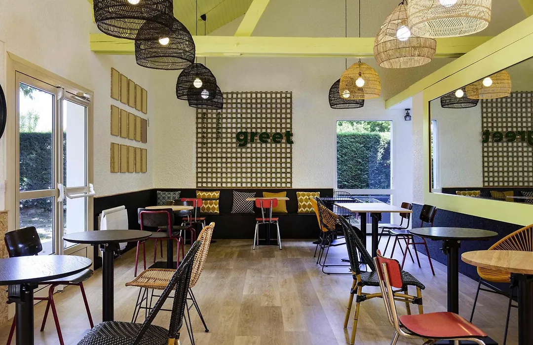 Greet Hotel Villeneuve La Garenne - Renove-1