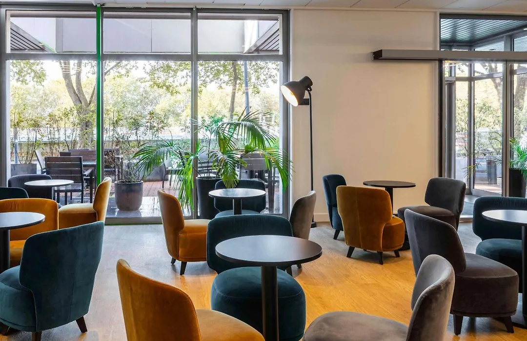 Ibis Styles Paris Saint Denis Pleyel-1