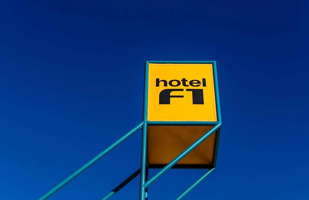 Hotelf1 Nemours-1