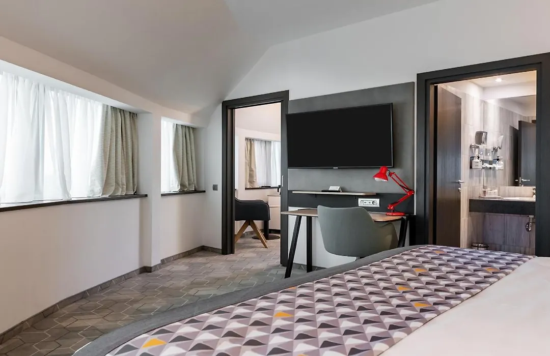 Holiday Inn Bucharest - Times By Ihg-1