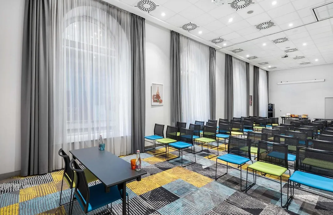 Ibis Styles Budapest Center-1