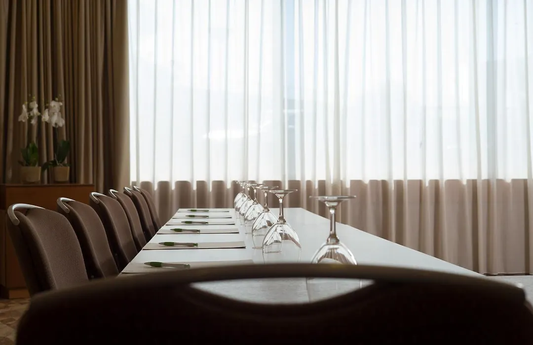 Holiday Inn Athens Attica Av, Airport W. By Ihg-1