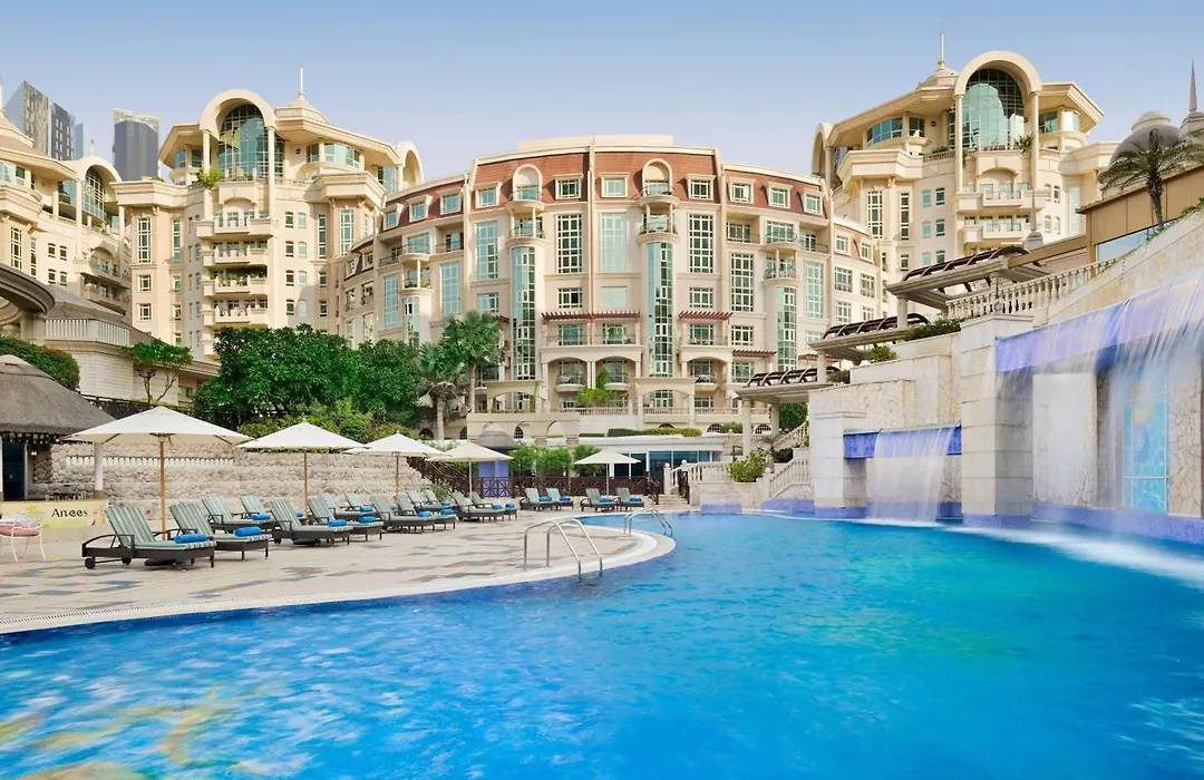 Swissotel Al Murooj Dubai-1