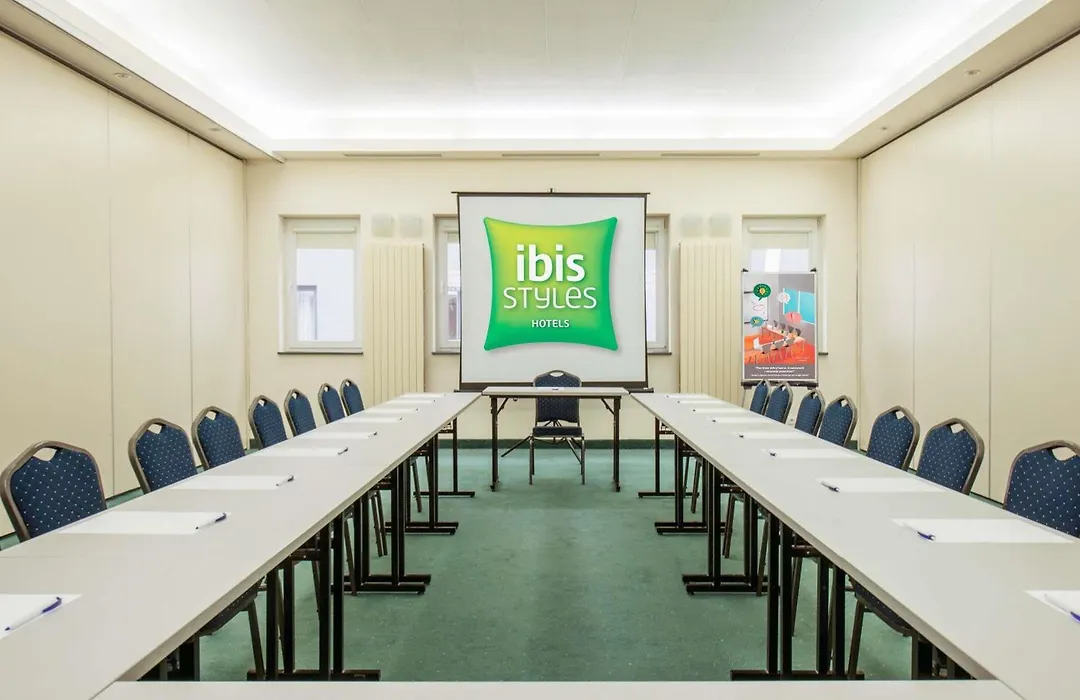 Ibis Styles Warszawa West-1