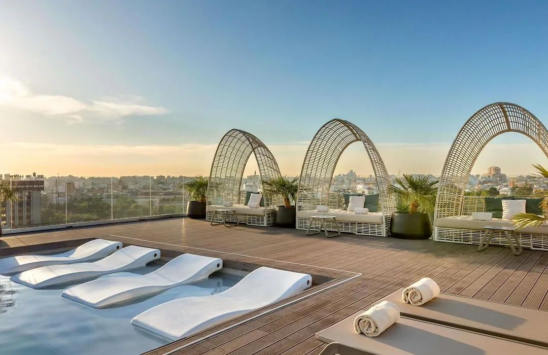 Novotel Valencia Lavant-1