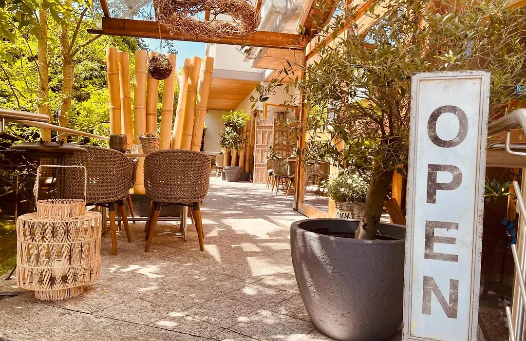 Hotel Weingut Dehren-1