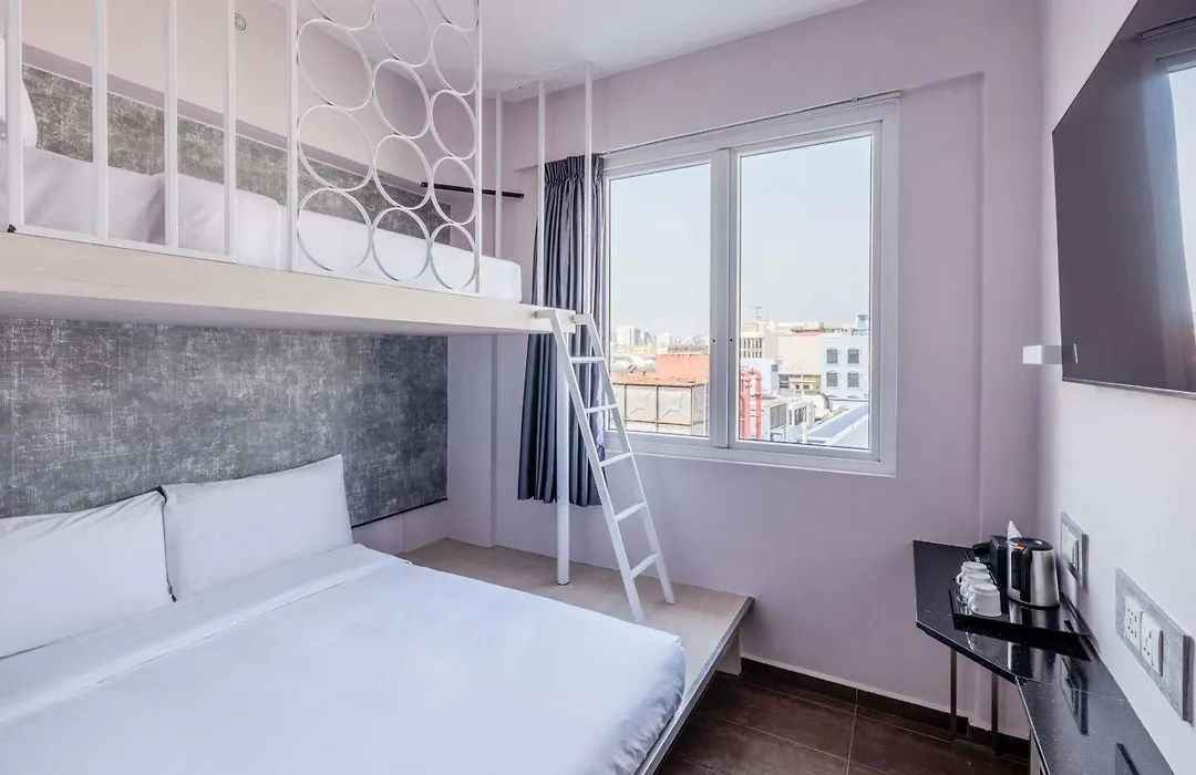 Ibis Budget Singapore Vanda-1