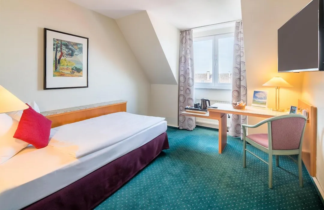 PLAZA Hotel Blankenburg Ditzingen, Sure Hotel Collection-1