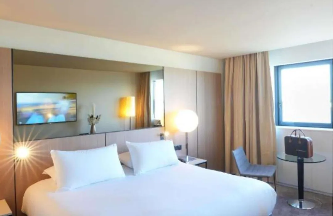 Pullman Bordeaux Lac-1