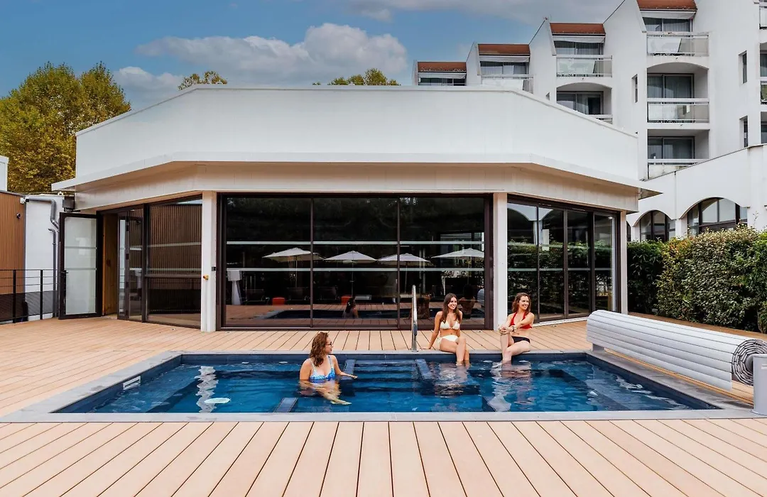 Mercure Aix-Les-Bains Domaine De Marlioz Hotel & Spa-1