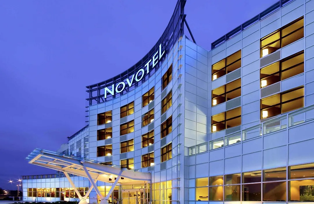 Novotel Montreal Aeroport-1