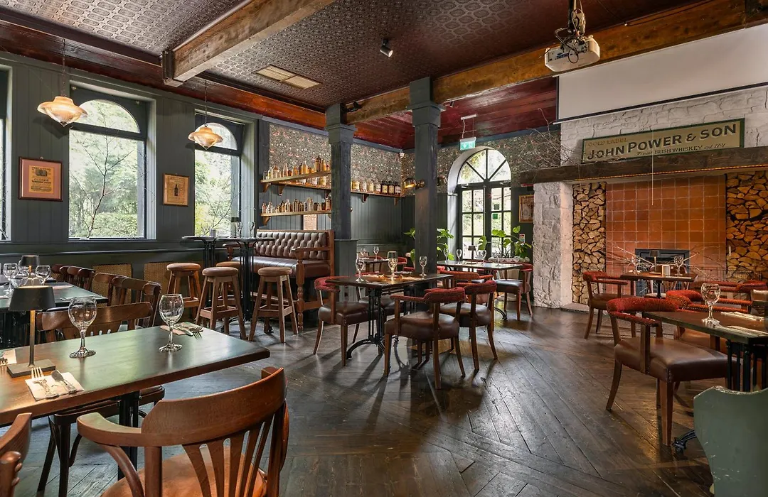 Abbey Court-1