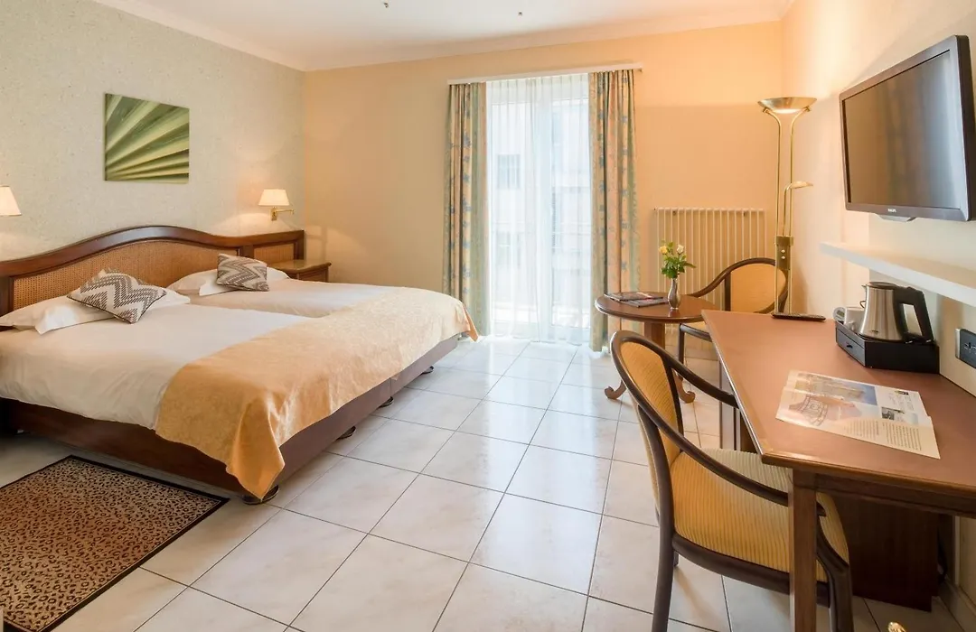 Best Western Hotel Bellevue au Lac-1