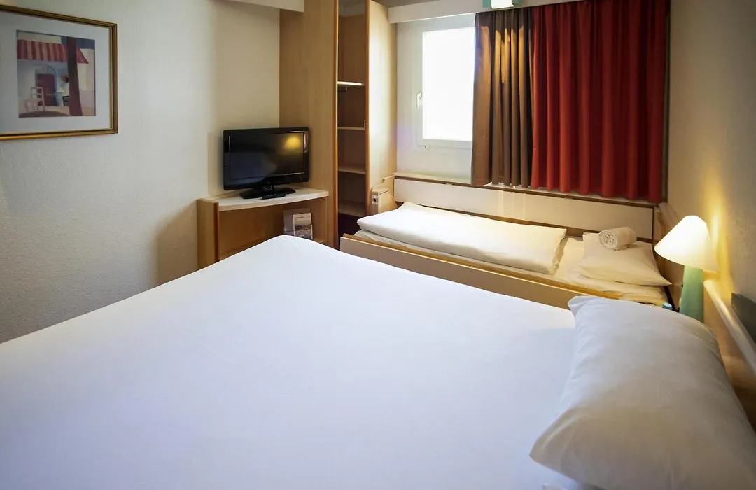 Ibis Fribourg-1