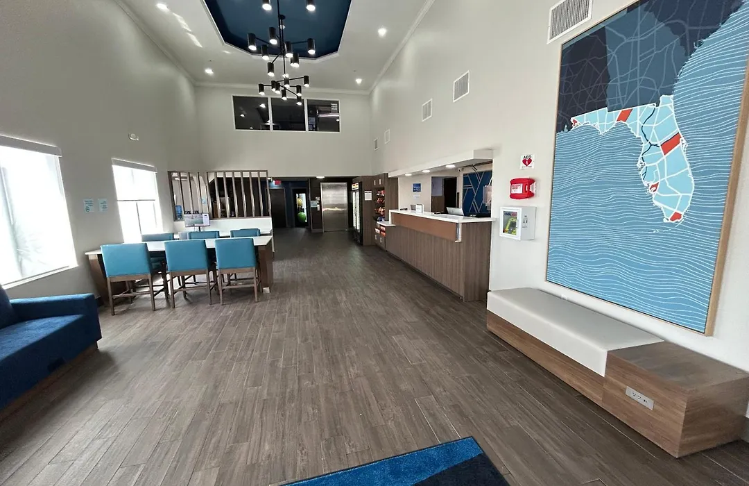 Holiday Inn Express & Suites Dania Beach - Airport Area-1