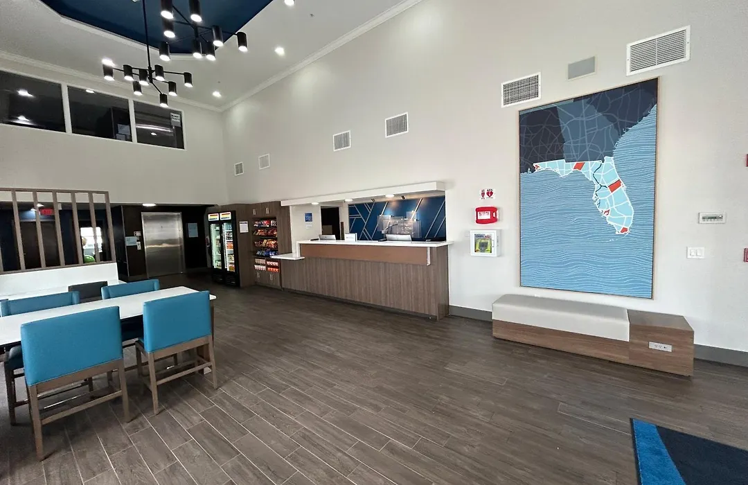 Holiday Inn Express & Suites Dania Beach - Airport Area-1