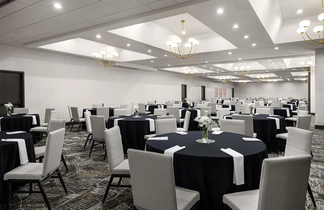 Embassy Suites By Hilton Cincinnati Northeast - Blue Ash-1