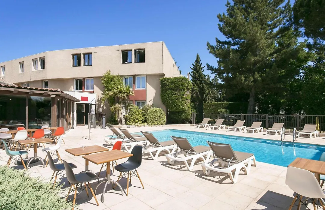 Ibis Avignon Sud-1