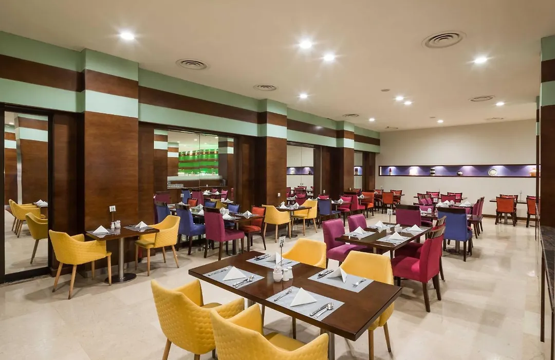 Holiday Inn Riyadh Al Qasr By Ihg-1