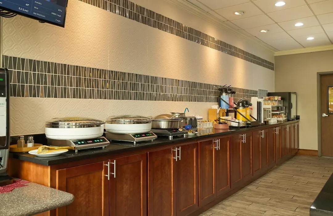 Cottonwood Airport & Expo Hotel Louisville-1