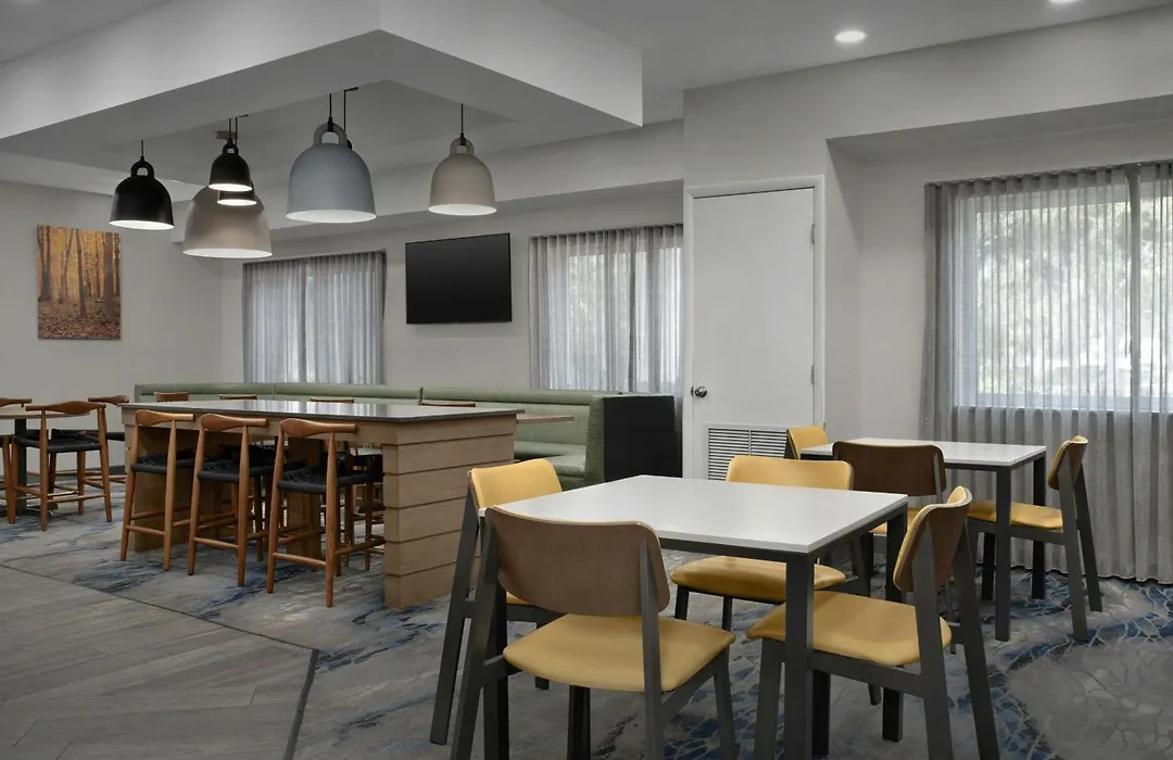 Fairfield Inn And Suites By Marriott Tampa North-1
