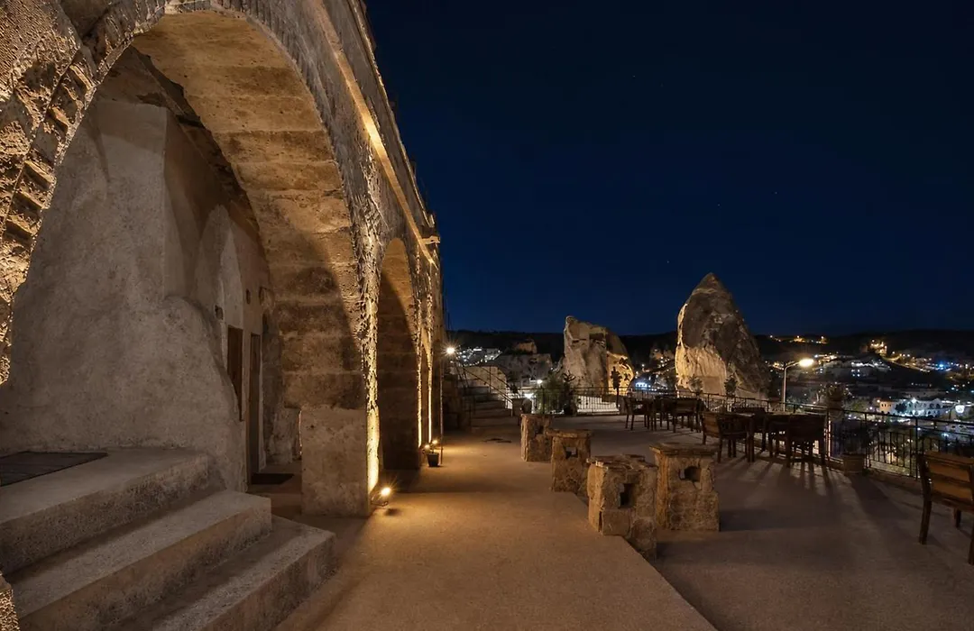 Elite Cave Suites-1