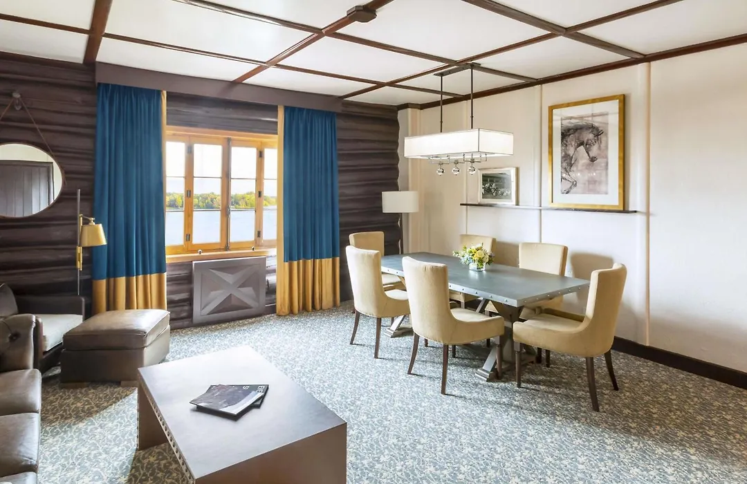 Fairmont Le Chateau Montebello-1