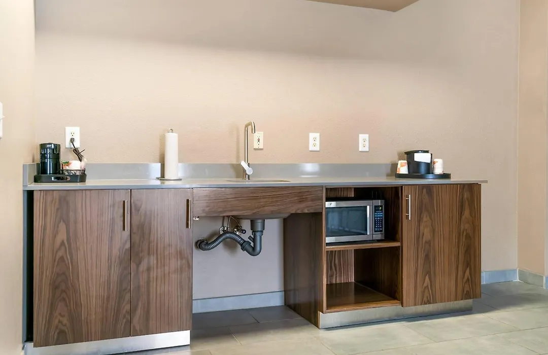 Comfort Inn & Suites Toledo North-1