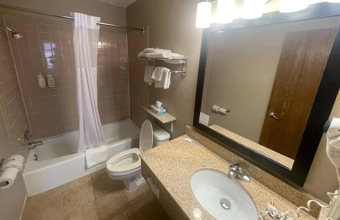 Quality Inn Council Bluffs I-80-1