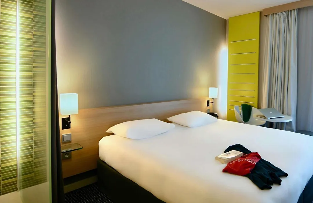 ibis Styles Nantes Reze Aéroport-1