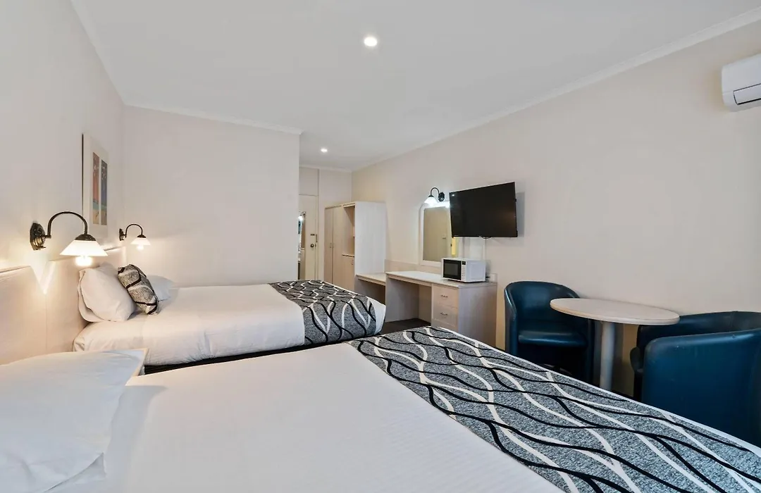 Comfort Inn All Seasons-1