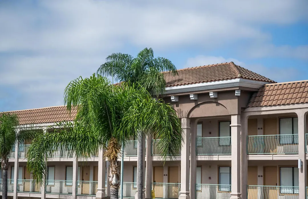 Cortona Inn And Suites Anaheim Resort-1