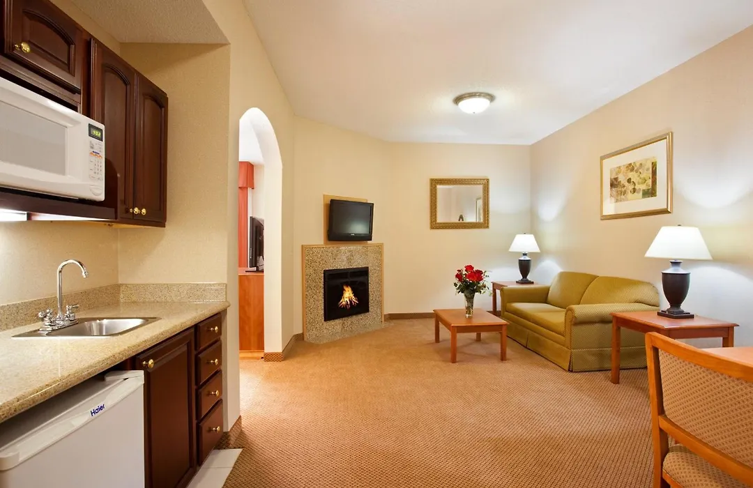 Holiday Inn Express Hotel & Suites Logansport By Ihg-1