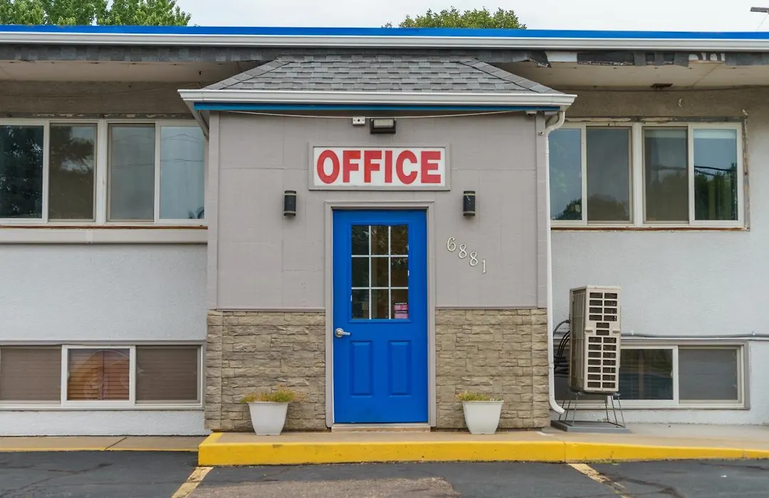 Budget Host Inn Fridley-1
