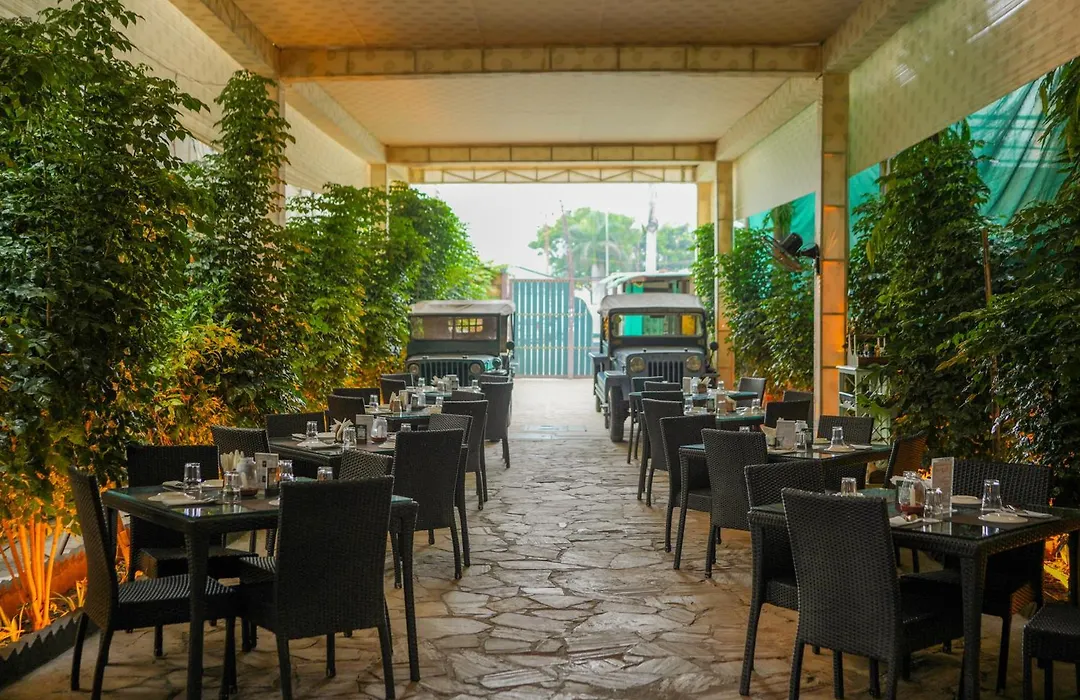 Panna Vilas - A Lake Facing Boutique Hotel-1